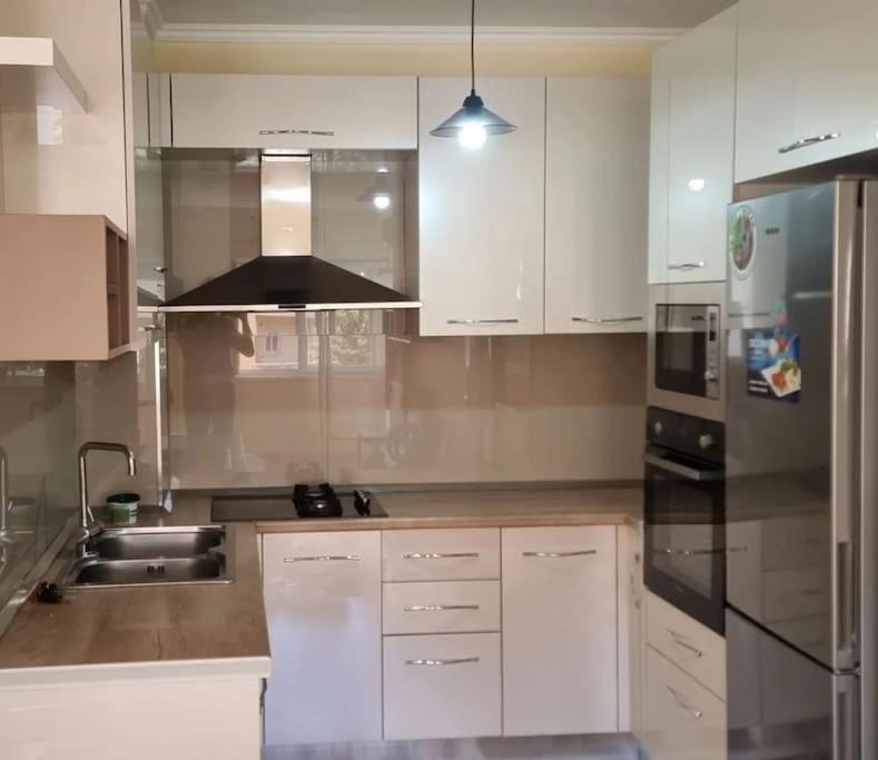 New & Great Located Apartment Near Center Tirana Exterior photo