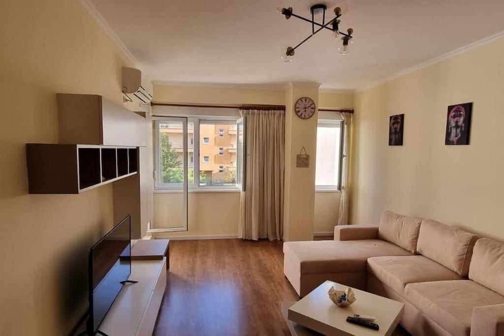 New & Great Located Apartment Near Center Tirana Exterior photo